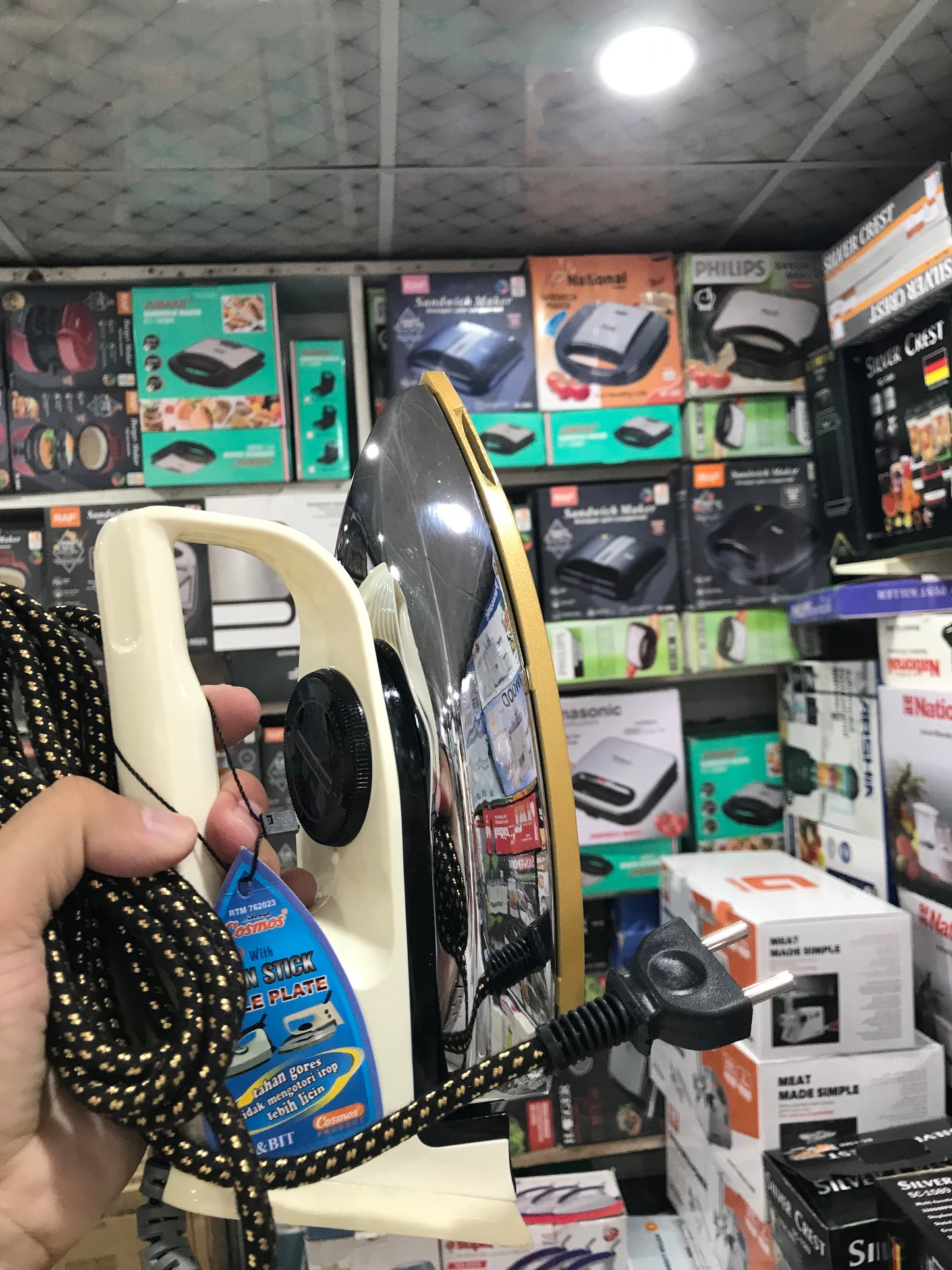 Cosmos CIS 318 F1 Classic Energy Saving Dry Iron (500W)